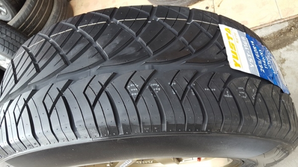 ล้อใหม่TE37 HOF ยางใหม่265/60/18 YUSTA 4 ล้อ ล้อใหม่TE37 HOF ยางใหม่265/60/18 YUSTA 4 ล้อ