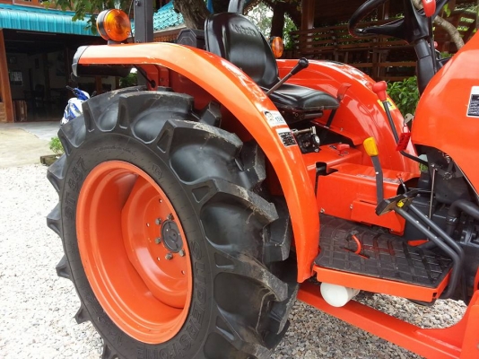 คูโบต้า L3608SP 4 WD ใบมีดดันหน้า ผานหลังใหม่ 5x22 คูโบต้า L3608SP 4 WD ใบมีดดันหน้า ผานหลังใหม่ 5x22