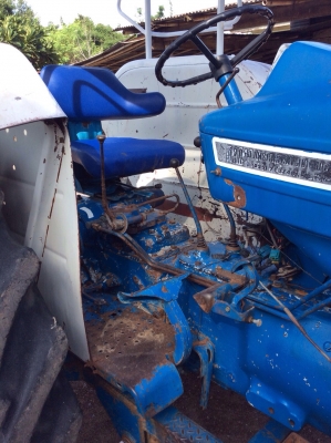 ขาย FORD77 เครื่องT5 ใบดันหน้า ผานหลัง