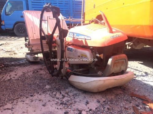 มองหา รถปลูกข้าวดำนาเดินตาม รหัสสินค้า : 80904194 ยี่ห้อ : KUBOTA รุ่น : SP-2