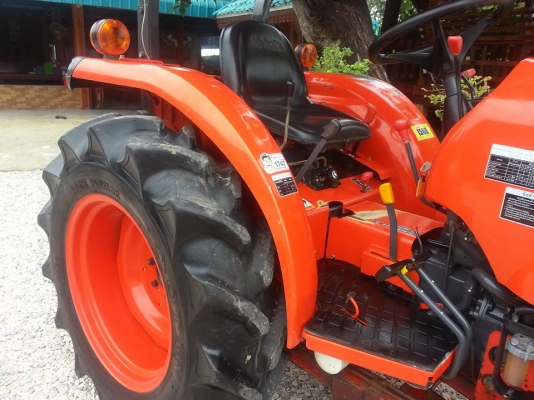 คูโบต้า L3608SP 4 WD พร้อมใบมีดดันหน้า คูโบต้า L3608SP 4 WD พร้อมใบมีดดันหน้า