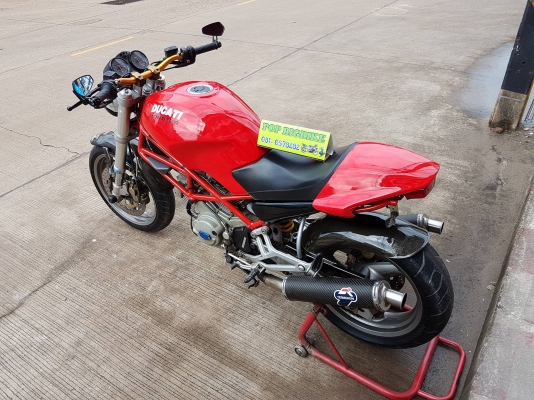 ขายคับ DUCATI M400 ปี2001 พึงเก็บงานสีมาใหม่ ท่อคู่แต่ง แฮนด์แต่ง บังโคลนหน้าหลังเคฟล่า กระจกปลายแฮนด์ ครอบท้าย อินวอยส์ สรรพสามิตร ราคา 85000 บาท ส่งได้ทั่วไทยคับ สนใจติดต่อ 081-0578282 FACEBOOK ชาญณรงค์ ป๊อป ชัยอมฤต ไอดีไลน์ POPBIGBIKESAKON คับ สนใจรถสว