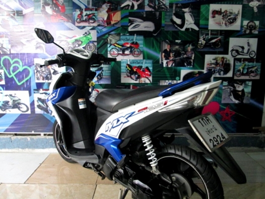 MIO 125 i สีขาวนํ้าเงิน ลาย MX ตัวท็อป ล้อแมกซ์ขอบขาวแท้ตรงรุ่น ลายใหม่ล่าสุดโฉมปัจจุบัญ แถม 4 รายกา