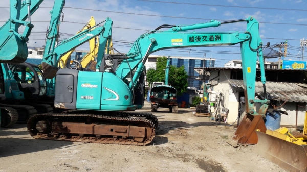 ขายKOBELCO SK135SR-2..YYO5...ปี2009.....แทรค70....เก่าญี่ปุ่นแท้....สภาพสวย....เครื่องปั๊มดี...ชั่วโมงน้อย...สนใจโทร  089-3818694..ดวงนภา...