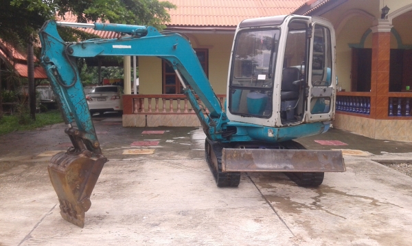 ขายแบคโฮ 20-7E เก่านอก พร้อมใช้ 061 7981928