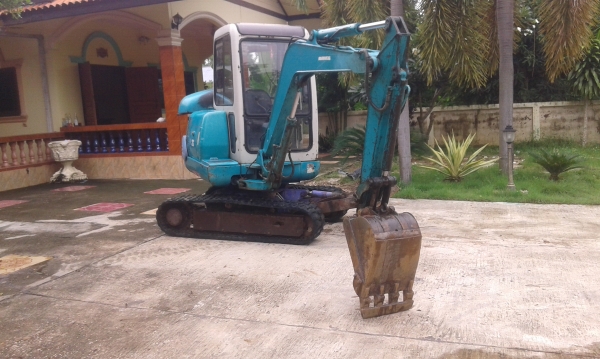 ขายแบคโฮ 20-7E เก่านอก พร้อมใช้ 061 7981928 ขายแบคโฮ 20-7E เก่านอก พร้อมใช้ 061 7981928