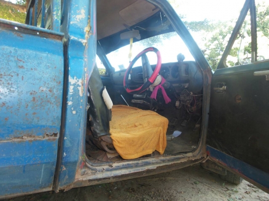 ขายรถ DATSAN ทะเบียนขาดปี 61