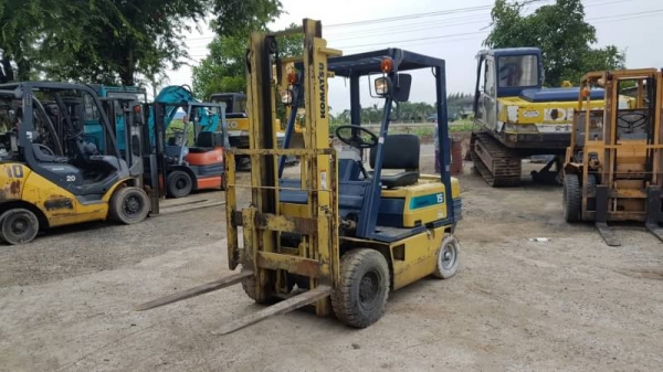 ขายด่วนรถยกKOMATSU FG15-15 ยก1.5ตันเสาสูง3เมตรรถนอกนำเข้ายังไม่เคยใช้งานในเมืองไทยเลย=รุ่นใหม่ขายถูกๆๆ