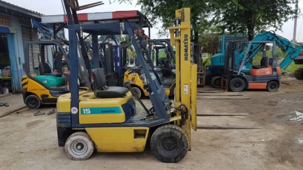 ขายด่วนรถยกKOMATSU FG15-15 ยก1.5ตันเสาสูง3เมตรรถนอกนำเข้ายังไม่เคยใช้งานในเมืองไทยเลย=รุ่นใหม่ขายถูกๆๆ