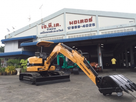 รถขุด Mitsubishi MM40CR มือสองนำเข้าจากญี่ปุ่น ทำสีใหม่ พร้อมใช้งาน