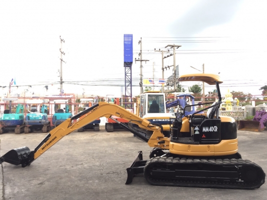 รถขุด Mitsubishi MM40CR มือสองนำเข้าจากญี่ปุ่น ทำสีใหม่ พร้อมใช้งาน