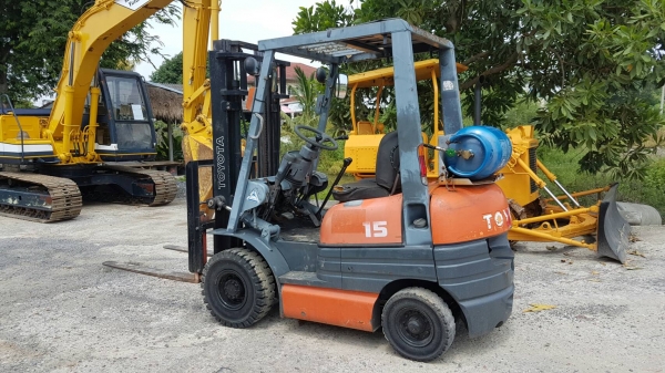 ขายด่วนรถยก TOYOTA 6FG15ยก1.5ตันเสาสูง3เมตรยางตันหน้าหลังรถนอกนำเข้ายังไม่เคยใช้งานในเมืองไทยเลย=รุ่นใหม่ขายถูกๆๆ