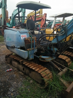 ขายรถขุด KOMATSU PC35R ตามสภาพครับ รถใช้งานได้ปกติทุกระบบ ราคาแสนถูก