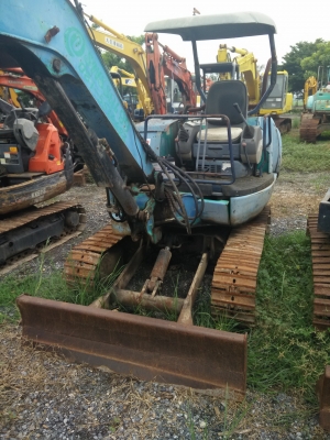 ขายรถขุด KOMATSU PC35R ตามสภาพครับ รถใช้งานได้ปกติทุกระบบ ราคาแสนถูก