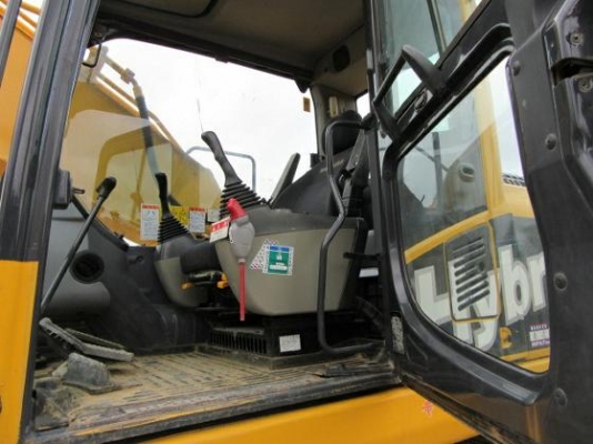 KOMATSU PC 200- 8N1