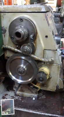 เครื่องกลึง 4 ฟุต ไต้หวัน 2 เพลา สภาพใช้งาน 0814583376 เอก ปทุมครับ