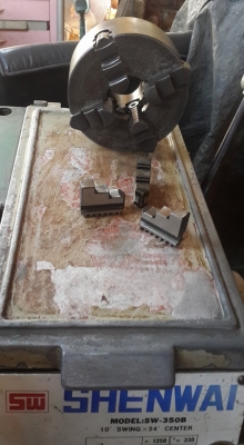 เครื่องกลึง 4 ฟุต ไต้หวัน 2 เพลา สภาพใช้งาน 0814583376 เอก ปทุมครับ เครื่องกลึง 4 ฟุต ไต้หวัน 2 เพลา สภาพใช้งาน 0814583376 เอก ปทุมครับ