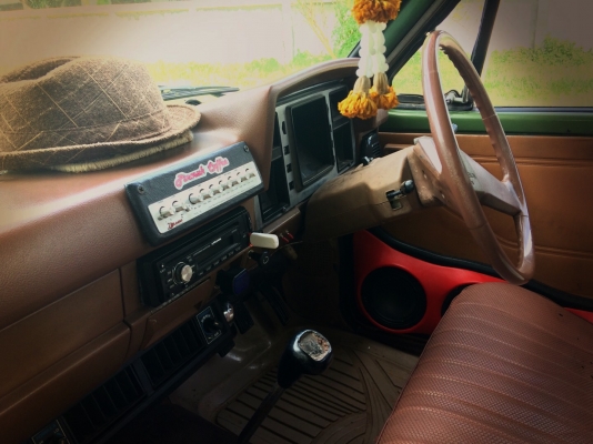 Datsun 720 Retro car