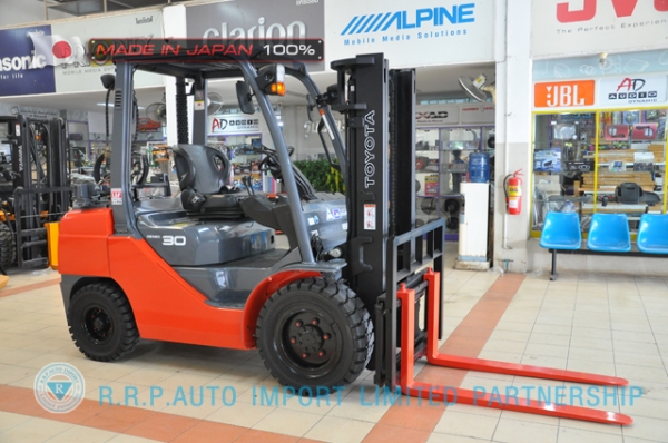 รถโฟล์คลิฟท์พร้อมขาย TOYOTA รุ่น 8FG30-31249  ราคา 435,000 บาท นำเข้าจากประเทศญี่ปุ่น 100\% ไม่เคยใช้งานในไทย