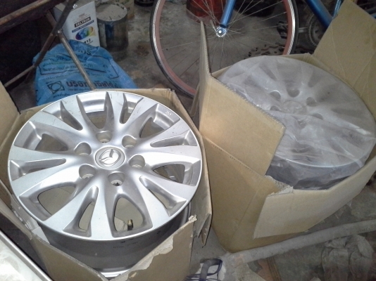 ขายแม็กซ์ 17 นิ้ว ถอดจาก มาสด้า สภาพใหม่มาก ต่างจังหวัดส่งทางพัสดุได้ครับ ขายแม็กซ์ 17 นิ้ว ถอดจาก มาสด้า สภาพใหม่มาก ต่างจังหวัดส่งทางพัสดุได้ครับ