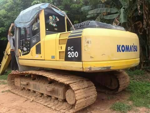 ขาย 1,450,000 KOMATSU PC200-8 ทำงาน 15,&times;&times;&times;  ชั่วโมง เครื่องดี ปั๊มดี พร้อมใช้ เอกสารเล่ม รถอยู่ จ.สกลนคร 090-772-3710 090-772-3708
