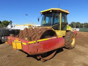 รถบด เปลือกหนาม CA602PD เก่ง เครื่องจักรนำเข้า 0859049669