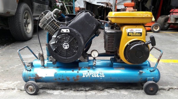 เครื่องปั๊มลม IWATA เครื่อง ROBIN EY20  ถังคู่