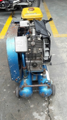 เครื่องปั๊มลม IWATA เครื่อง ROBIN EY20  ถังคู่