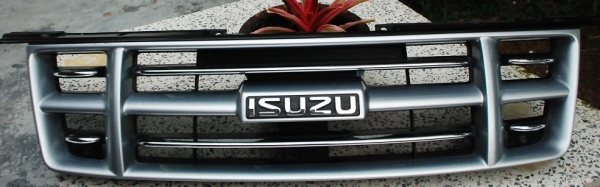 กระจังหน้า dmax แท้ถอด