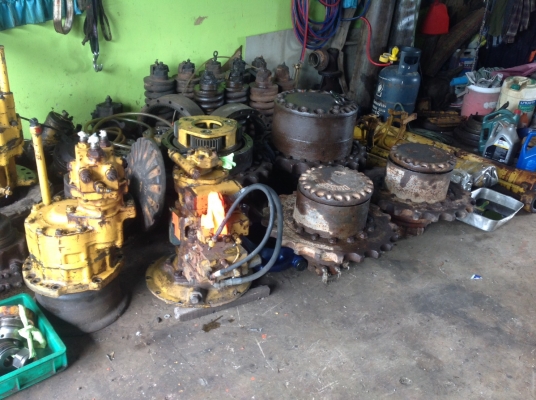 ขายอาหลั่ยแบคโค KOMATSU 100-5 หลายรายการ ตามรูปสวยทุกชิ้น