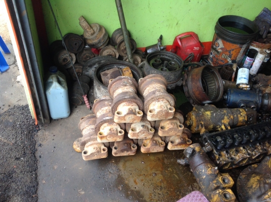 ขายอาหลั่ยแบคโค KOMATSU 100-5 หลายรายการ ตามรูปสวยทุกชิ้น ขายอาหลั่ยแบคโค KOMATSU 100-5 หลายรายการ ตามรูปสวยทุกชิ้น