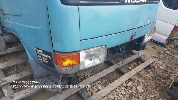 สินค้าเก่านอก*ขายถูกด่วนๆ หัวเก๋งรถบรรทุก 4 ล้อใหญ่,6 ล้อเล็ก /CABIN NISSANรุ่น:CABSTAR(รุ่นยกหัวไม่ได้/ไม่มีขาหลัง) ราคาเพียง 28,000 บาท สินค้าเก่านอก*ขายถูกด่วนๆ หัวเก๋งรถบรรทุก 4 ล้อใหญ่,6 ล้อเล็ก /CABIN NISSANรุ่น:CABSTAR(รุ่นยกหัวไม่ได้/ไม่มีขาหลัง) ราคาเพียง 28,000 บาท