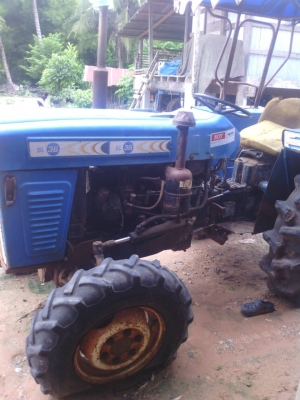 สีนวนจัดให้ แช้ม 304  30แรง เครื่องดี สภาพสวย พวงมาลัยพาวเวอร์ รถพร้อมใช้งาน สนใจติดต่อ 089-9638932