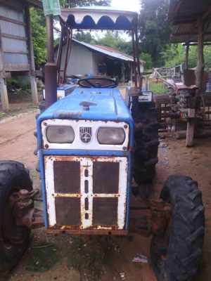 สีนวนจัดให้ แช้ม 304  30แรง เครื่องดี สภาพสวย พวงมาลัยพาวเวอร์ รถพร้อมใช้งาน สนใจติดต่อ 089-9638932