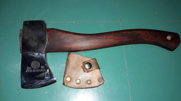 ขายขวานเสือแต่งหัว 1 1/4ปอน HULT'S CELEBRATED AXES. MADE IN SWEDEN.