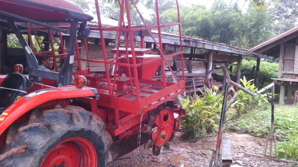 ขายเครื่องปลูกอ้อยร่องคู่