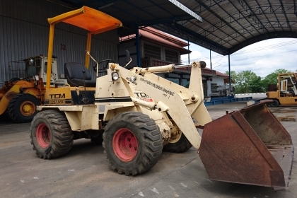 ขายรถตักล้อยาง TCM 810A (สภาพดีมาก)