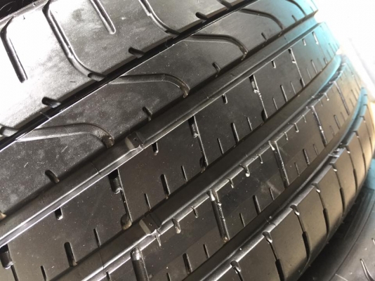 ขายยาง PIRELLI P-ZERO (RUNFLAT) 225-35-20,255-30-20 ปี14 ดอกสวยจัด ชุดละ 12,500 บาท