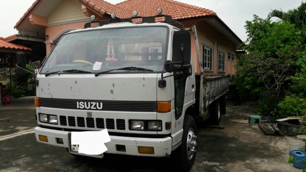 รถบรรทุก 6ล้อ ISUZU ปี26  เครื่อง  110 แรง   คลัชชี  เค  เอส   เปลื่ยนหัวมายังไม่ลงเล่ม พวงมาลัยเพาเวอร์ ราคา 168,000 บ.รถอยู่สระบุรี
