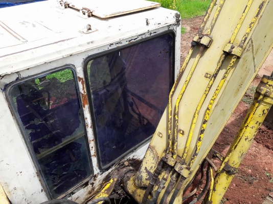 ขายโคมัสสุ120-5 ตัวเดินใหญ่รุ่นพิเศษ เฟรมหนา รำทำงานไว เครื่องเดิมปั้มเดิม