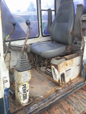 ขายโคมัสสุ120-5 ตัวเดินใหญ่รุ่นพิเศษ เฟรมหนา รำทำงานไว เครื่องเดิมปั้มเดิม