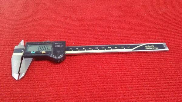 เวอร์เนีย ABSOLUTE DIGIMATIC เก่าญี่ปุ่น สภาพสวย ใช้งานง่าย