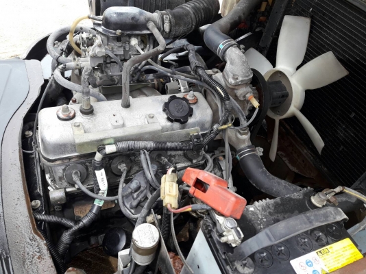 ขายรถยก TOYOTA 6FG20 เครื่องเบนซิน 5k เสาสูง 3 เมตร ยกได้ 2 ตันเกียร์ธรรมดา รถนอกนำเข้า ติดต่อ 098-7962549