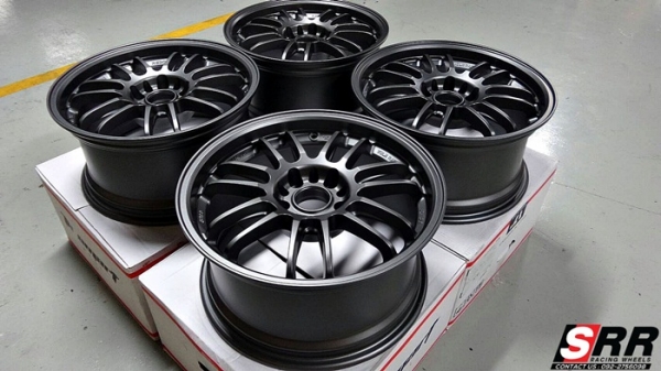 RE30 PARODI ขอบ17 5X114.3 สีกันเมทาลิก