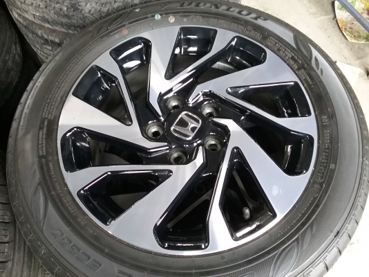 แม็กพร้อมยางป้าแดงซีวิคตัวท๊อปขอบ16 215/55/R16 แม็กพร้อมยางป้าแดงซีวิคตัวท๊อปขอบ16 215/55/R16