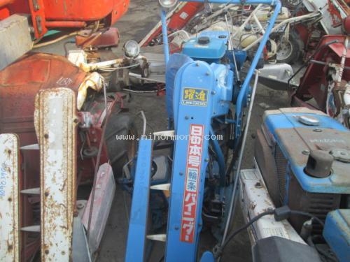 มองหารถมือสองนำเข้าจากญี่ปุ่น ราคากันเอง รถเกี่ยวข้าวเดินตาม รหัสสินค้า : 80903908 ยี่ห้อ : *** รุ่น : UB305