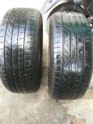 ขายยางรันแฟ๊ต 225-55-r17 คู่นึง ขายยางรันแฟ๊ต 225-55-r17 คู่นึง