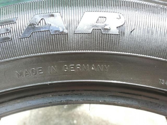 ขายยางรันแฟ๊ต 225-55-r17 คู่นึง ขายยางรันแฟ๊ต 225-55-r17 คู่นึง