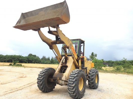 รถตัก KOMATSU 510. สนใจติดต่อ 081 - 6079515