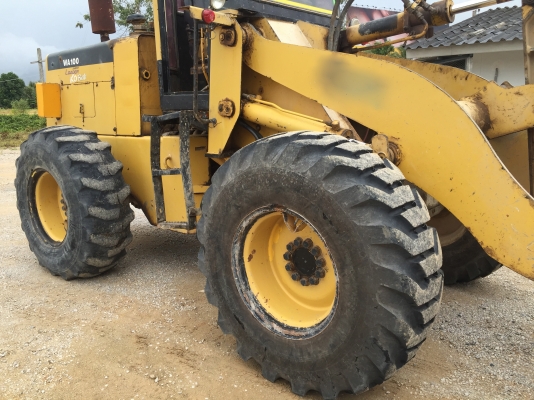 รถตัก KOMATSU 510. สนใจติดต่อ 081 - 6079515 รถตัก KOMATSU 510. สนใจติดต่อ 081 - 6079515